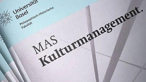 Download Studiengangbroschüre